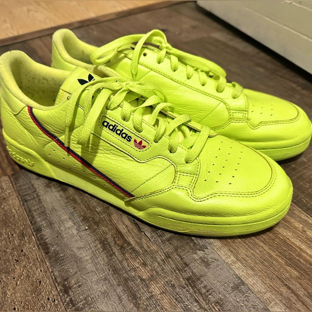 VINTAGE ADIDAS Continental 80 Mens Rare Neon Yellow
Leather Low Sneakers